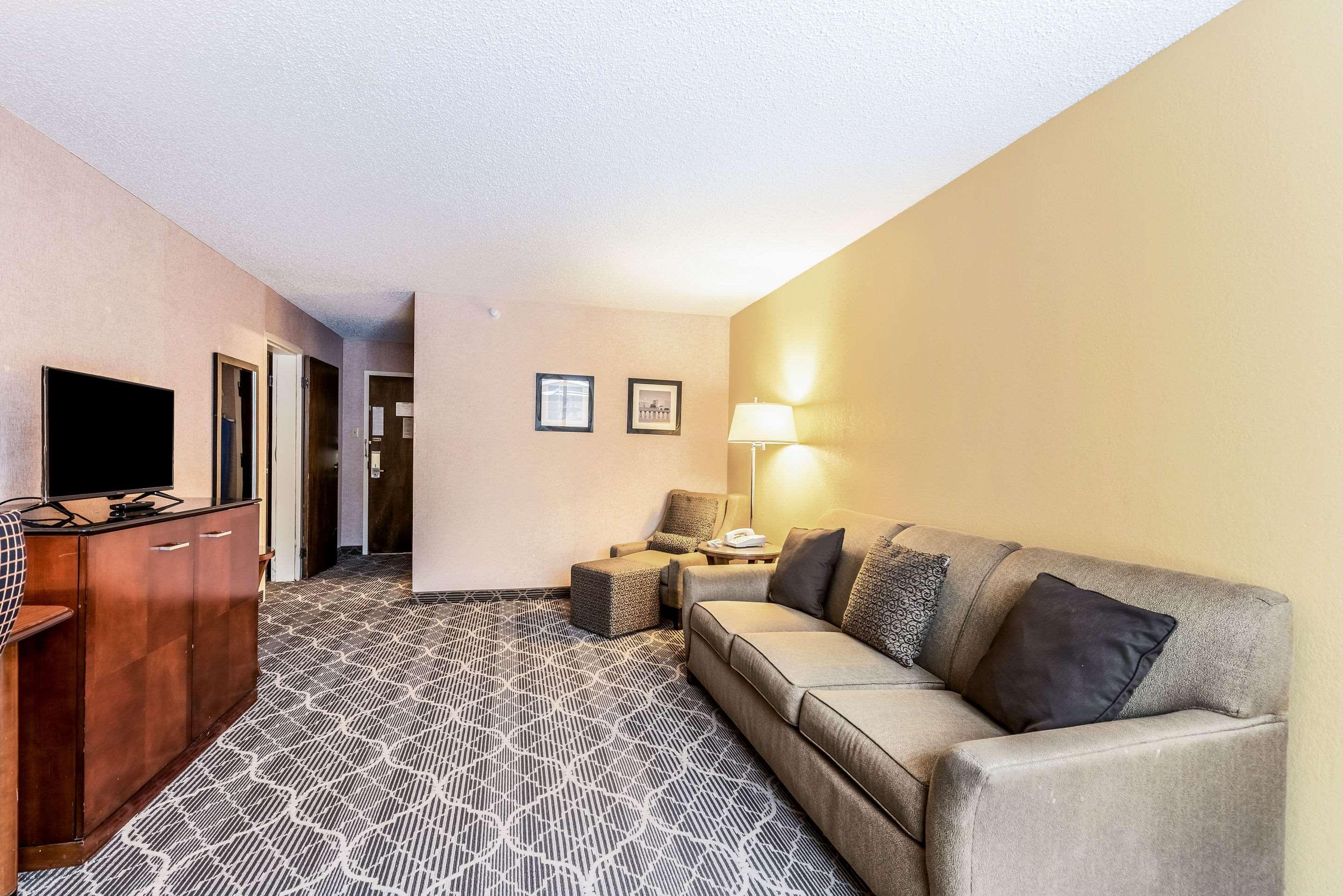 Quality Inn & Suites Брейнерд Экстерьер фото